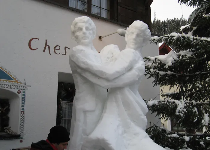 Hotel Chesa Grischuna